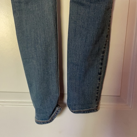 NWOT HOLLISTER CROP JEAN, SIZE 5/W27 - Picture 7 of 8